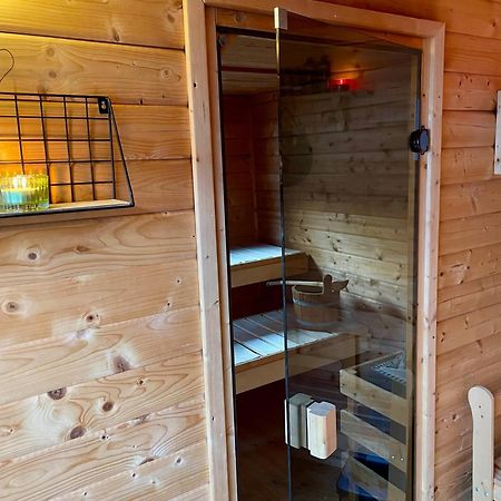 Modernes Holzhaus Im Skandinavischen Stil Mit Sauna, Garten Und 2 Katzen Norderstedt Extérieur photo
