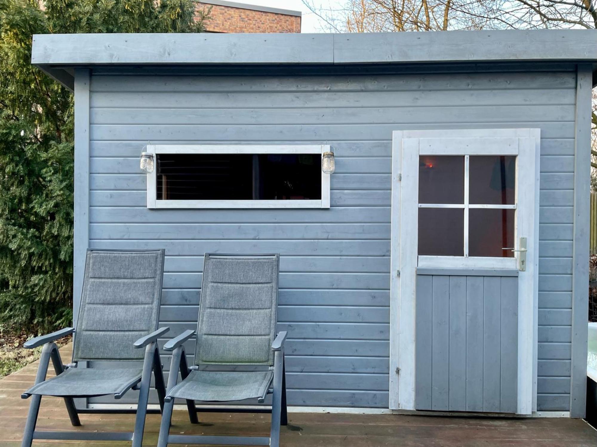 Modernes Holzhaus Im Skandinavischen Stil Mit Sauna, Garten Und 2 Katzen Norderstedt Extérieur photo