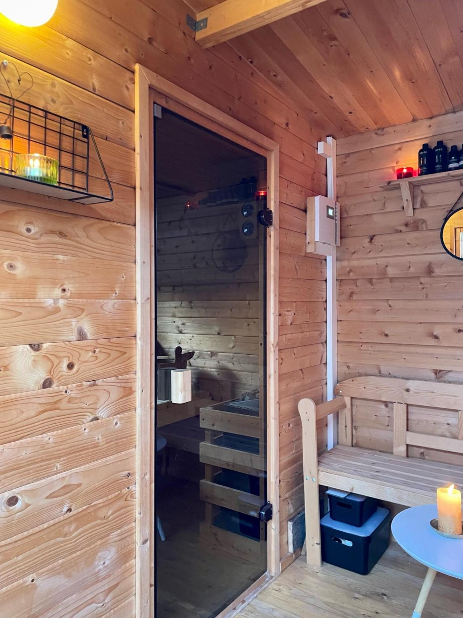 Modernes Holzhaus Im Skandinavischen Stil Mit Sauna, Garten Und 2 Katzen Norderstedt Extérieur photo