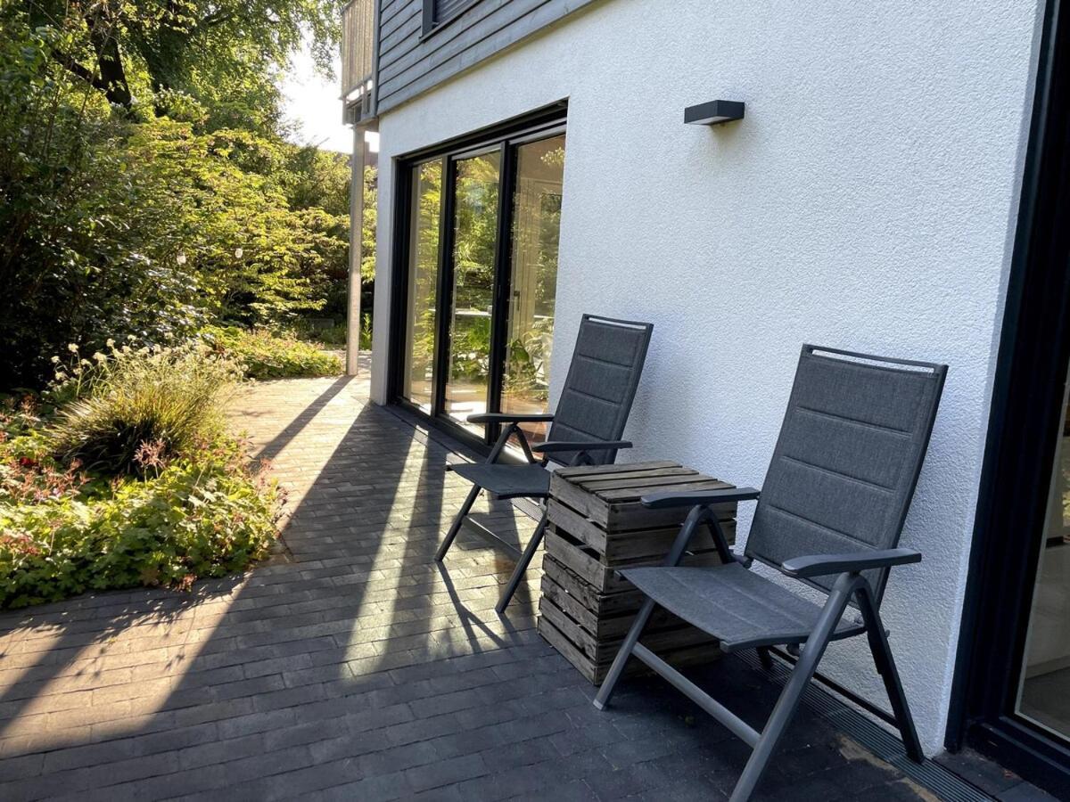 Modernes Holzhaus Im Skandinavischen Stil Mit Sauna, Garten Und 2 Katzen Norderstedt Extérieur photo